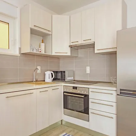 Apartment Iva *