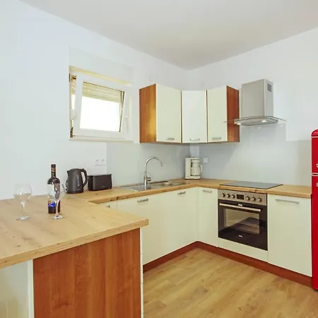 Iva Apartment *