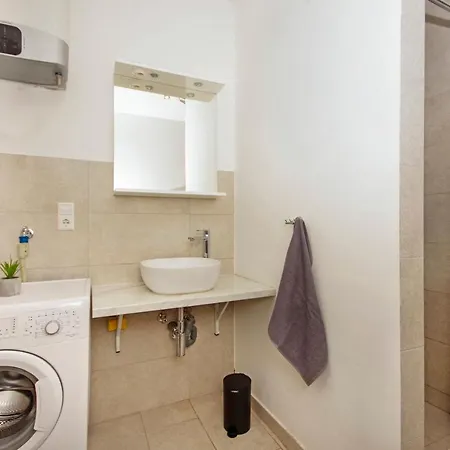 Apartment Iva *